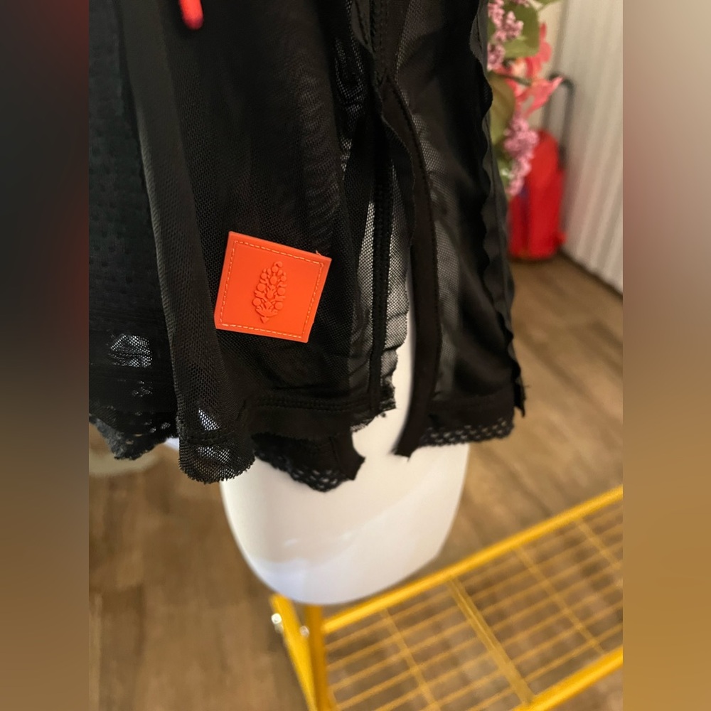 ๐NWOT๐ FP Movement Mesh Tank, Size: XS, Layered, Neon Orange Adjustable Straps. - Picture 3 of 5